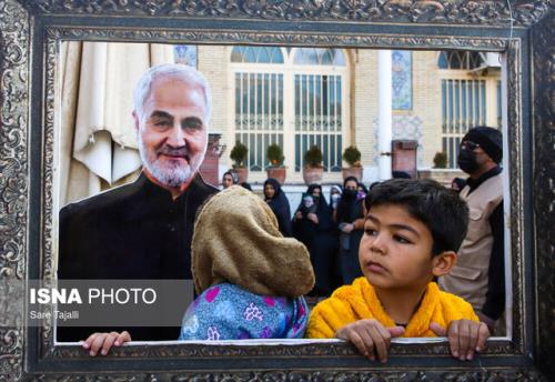 زندگی شهید سلیمانی به ما آموخت برای الگوشدن باید خصلت مردمداری داشت