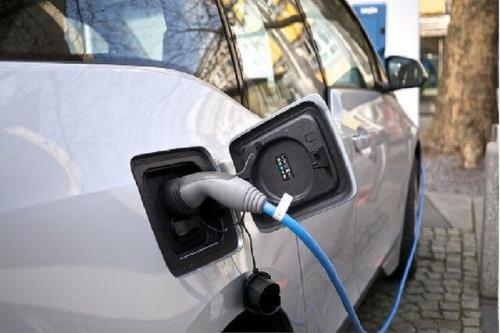 دستیابی فناوران کشور به ساخت ایستگاه شارژ هیبریدی خودرو های برقی